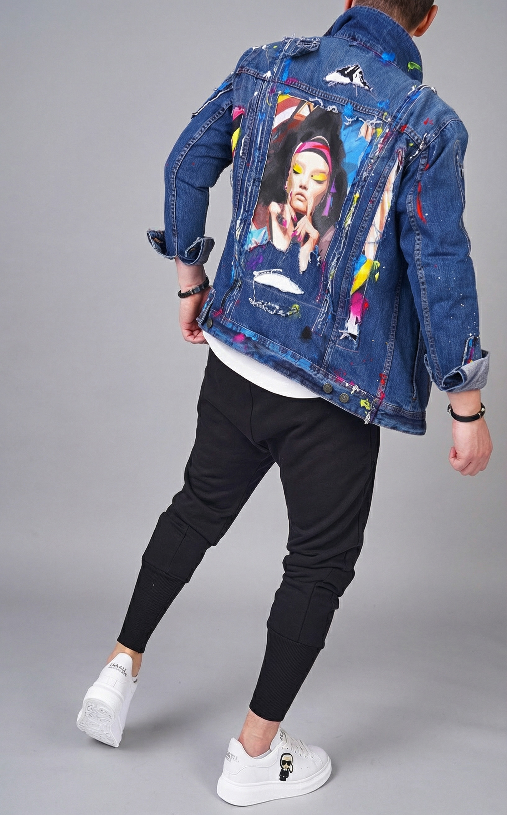 Geaca blugi cu elemente pictate manual si elemente distressed FESTIVAL-EVENTS MGL6131 Geaca blugi cu elemente pictate manual si elemente distressed MGL6131