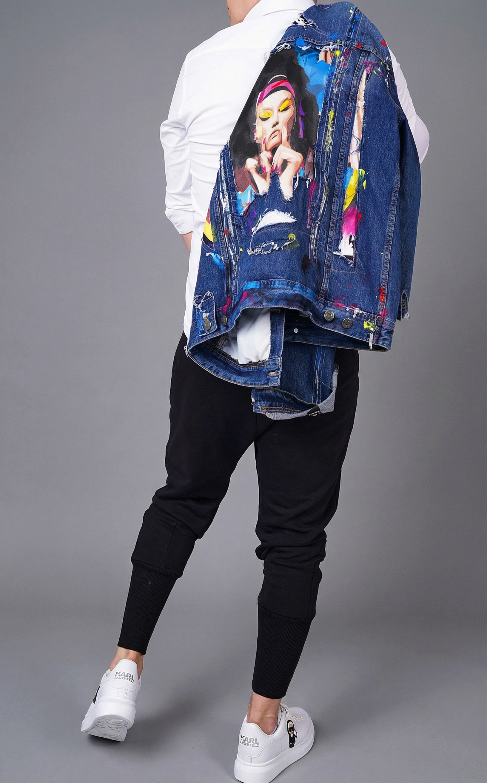 Geaca blugi cu elemente pictate manual si elemente distressed FESTIVAL-EVENTS MGL6131 Geaca blugi cu elemente pictate manual si elemente distressed MGL6131