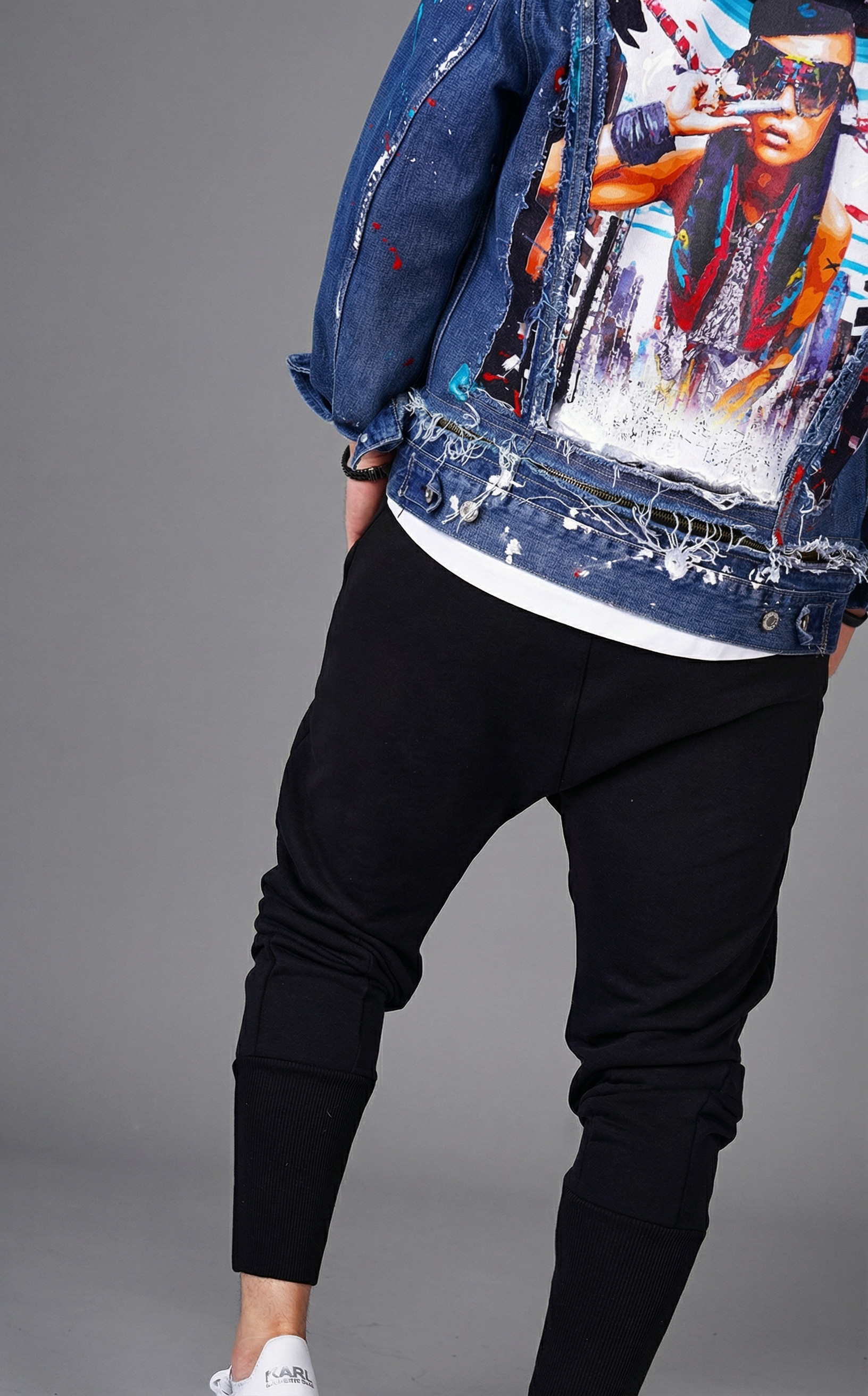 Geaca de blugi cu elemente pictate manual FESTIVAL-EVENTS MGL6132 Geaca de blugi cu elemente pictate manual MGL6132