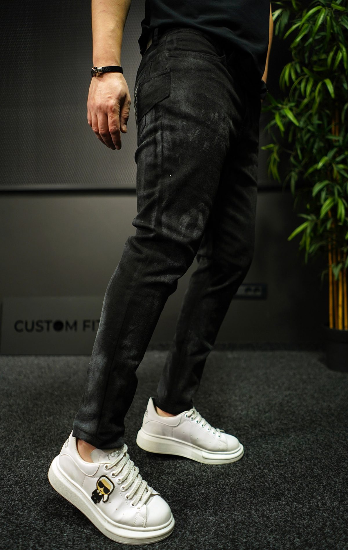 NEO DUNE-BLACK JEANS W/ ZIPPER MJL7016