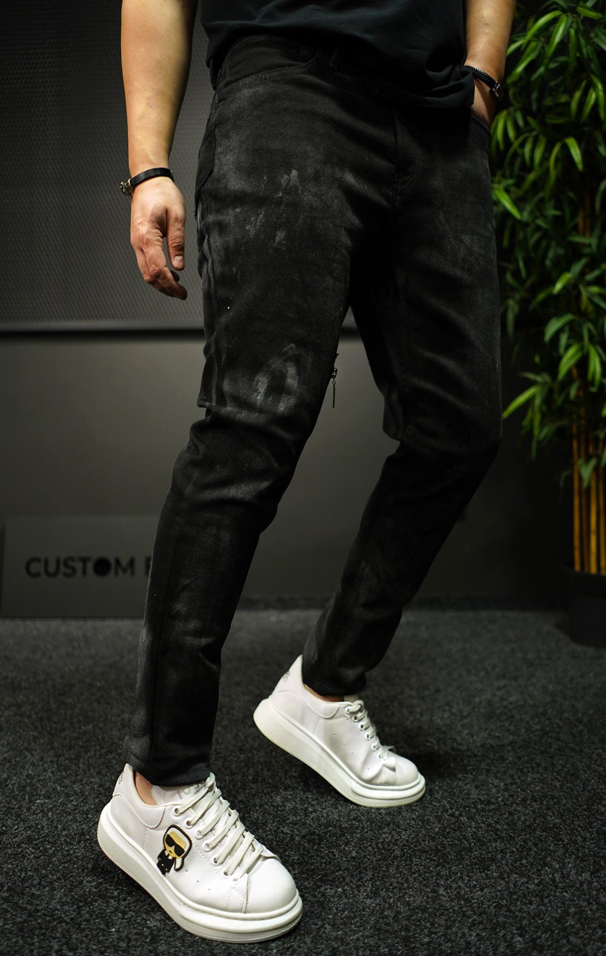 NEO DUNE-BLACK JEANS W/ ZIPPER MJL7016