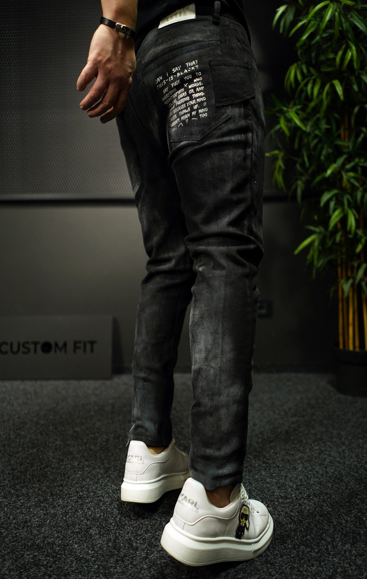 NEO DUNE-BLACK JEANS W/ ZIPPER MJL7016