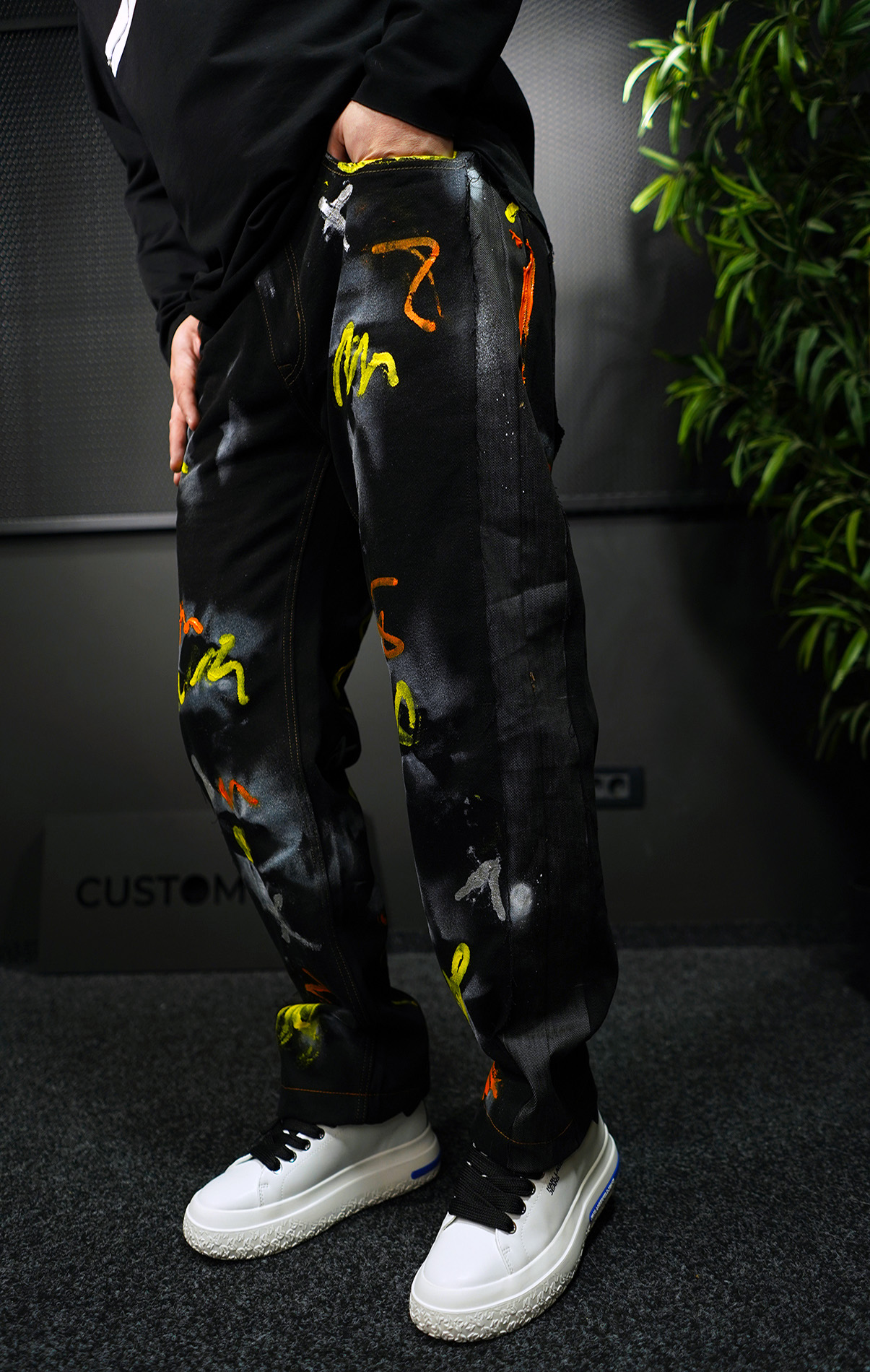 NEO NEW WORLD JEANS ART AS AN EXPRESSION MJL7020 NEO NEW WORLD JEANS MJL7020