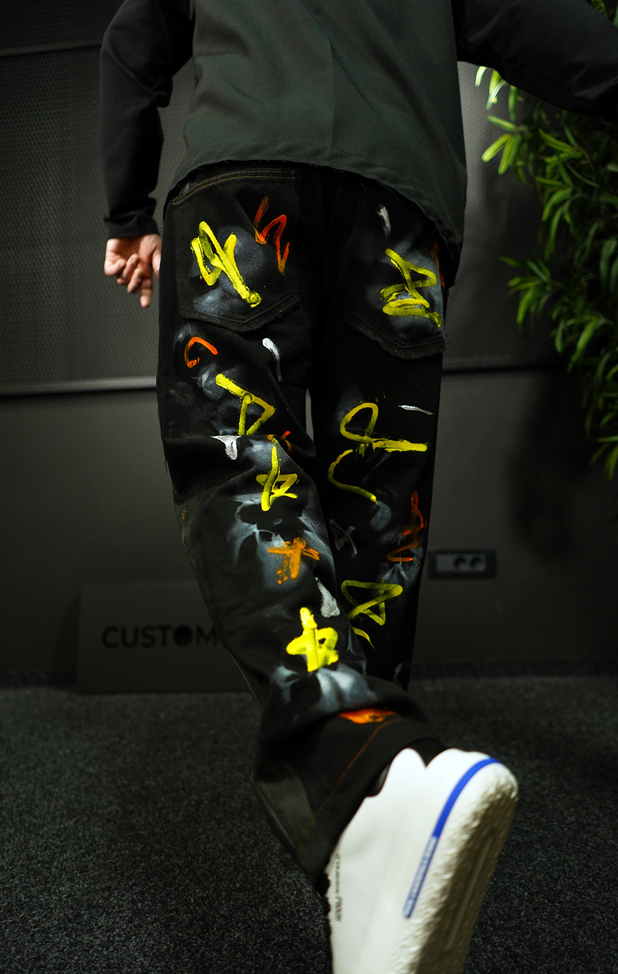 NEO NEW WORLD JEANS ART AS AN EXPRESSION MJL7020 NEO NEW WORLD JEANS MJL7020