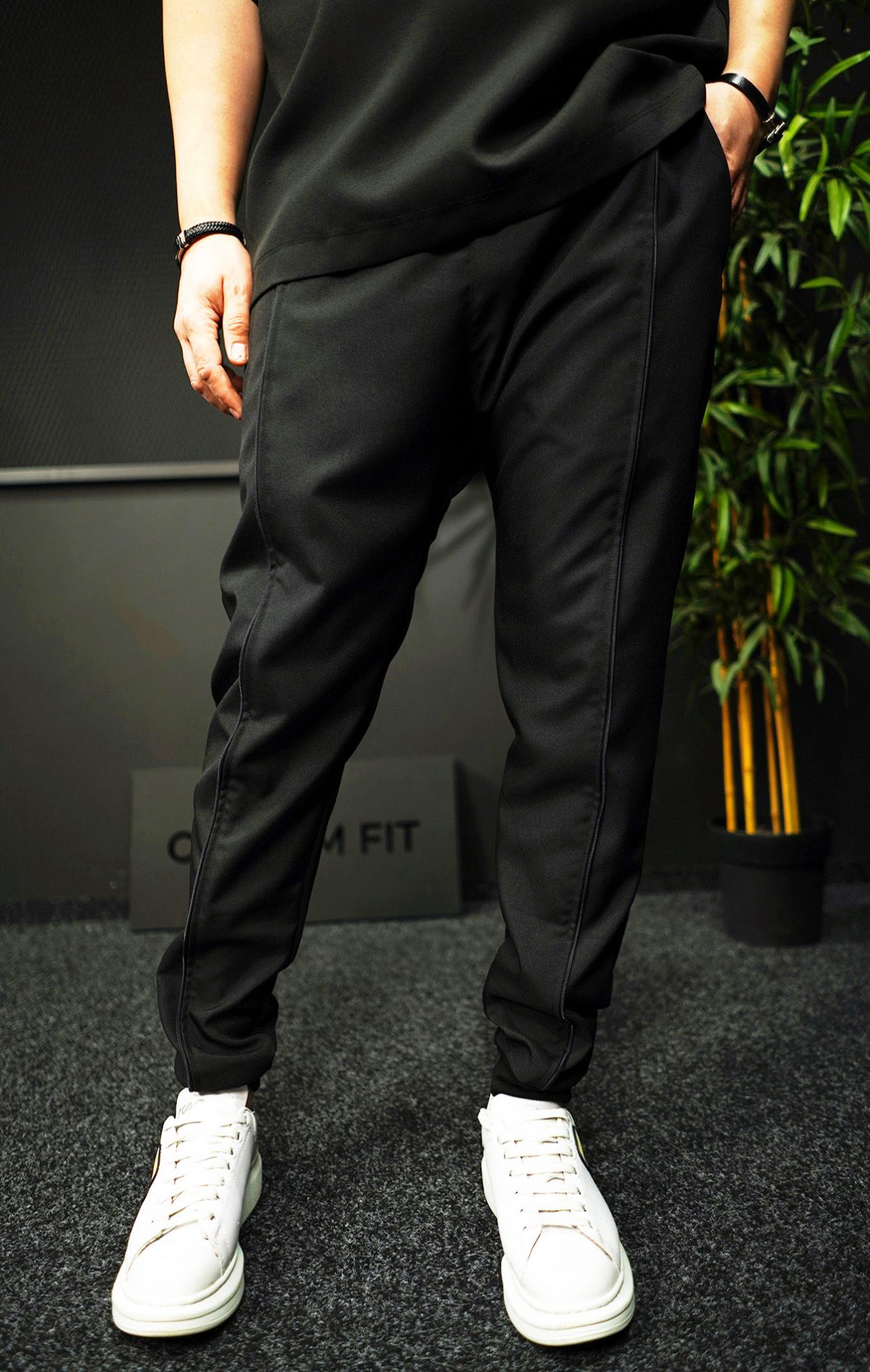 NEO ZIPPER ALL BLACK MPL7031