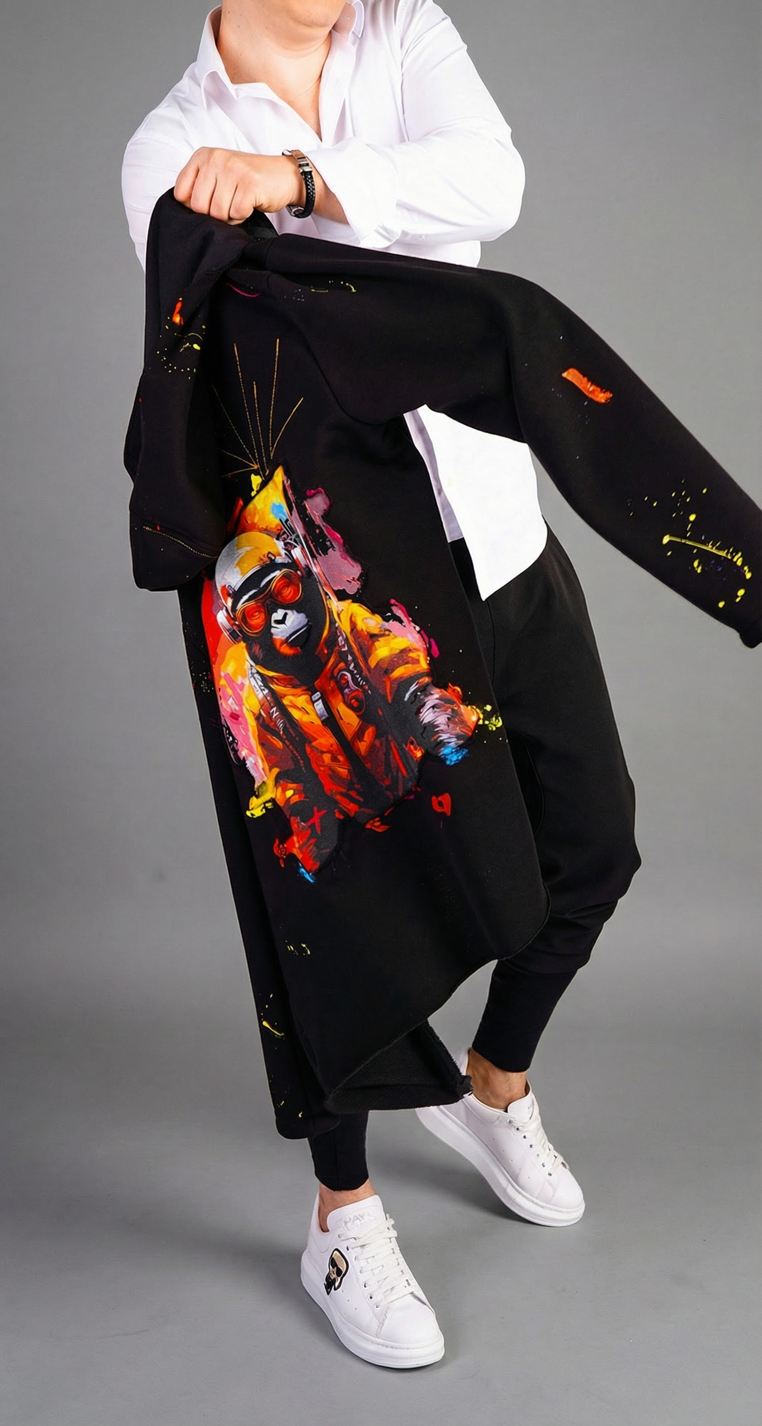 Hanorac handmade cu desene si stropi 7-Ani MHL6549 Hanorac handmade cu desene si stropi MHL6549