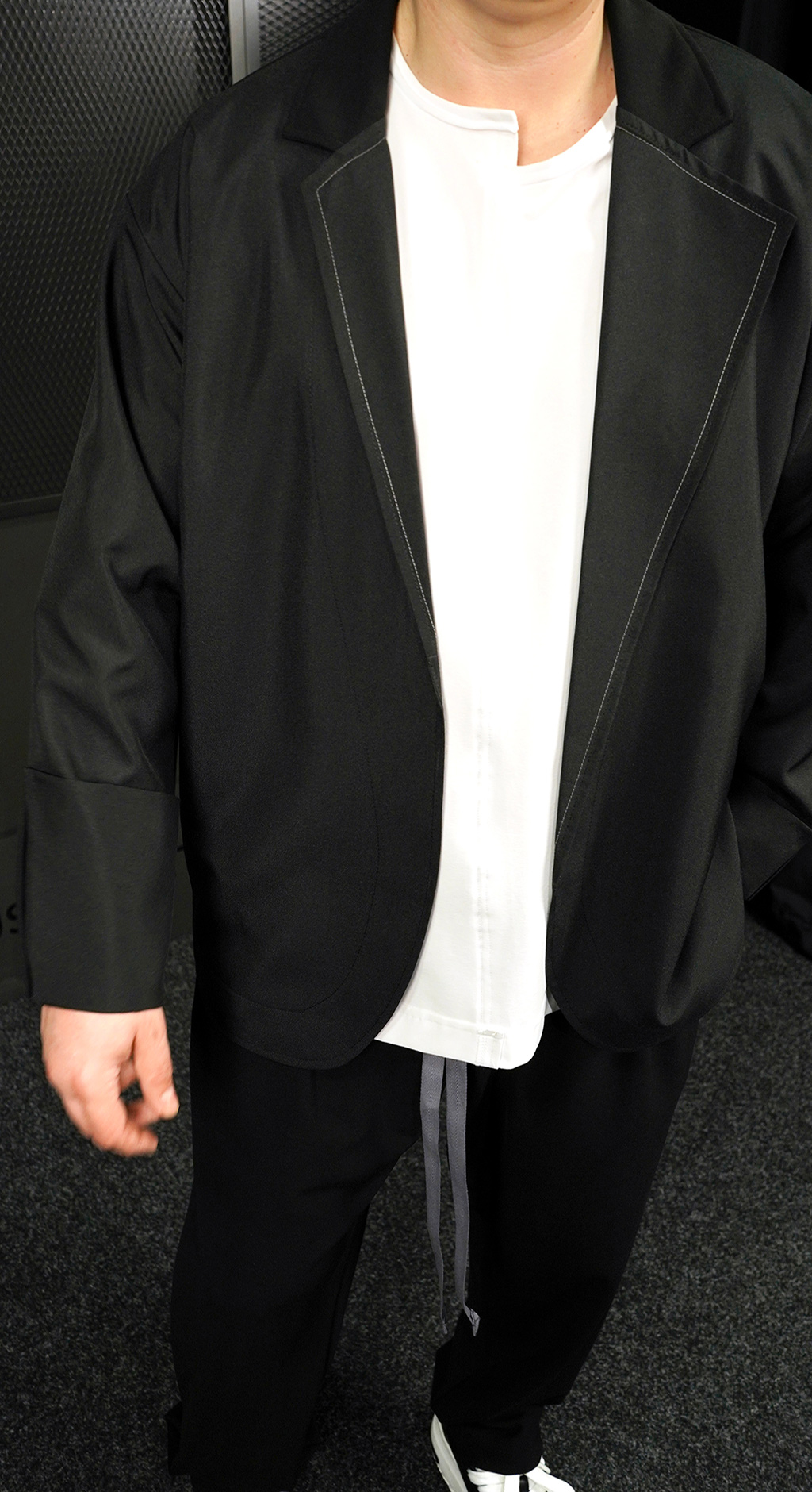 Sacou oversized, asimetric rever - YAMAL edition Noua Colectie MAL7207 Sacou oversized, asimetric rever - YAMAL edition MAL7207