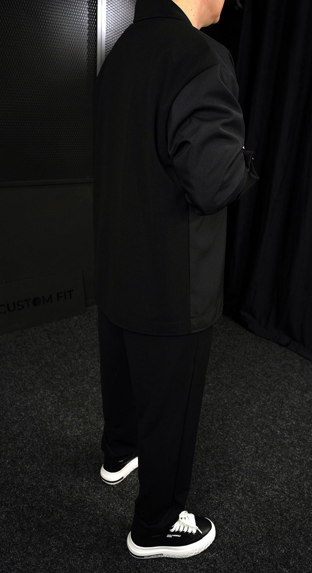 Sacou oversized, asimetric rever - YAMAL edition Noua Colectie MAL7207 Sacou oversized, asimetric rever - YAMAL edition MAL7207